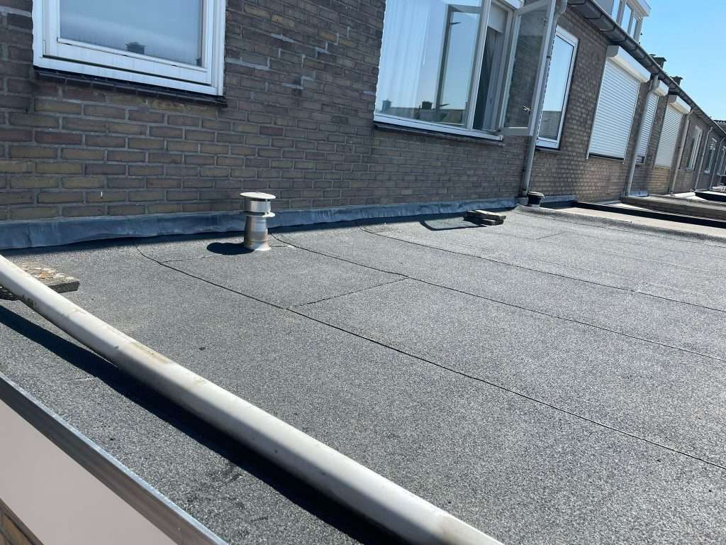 Hemelwaterafvoer plat dak bitumen